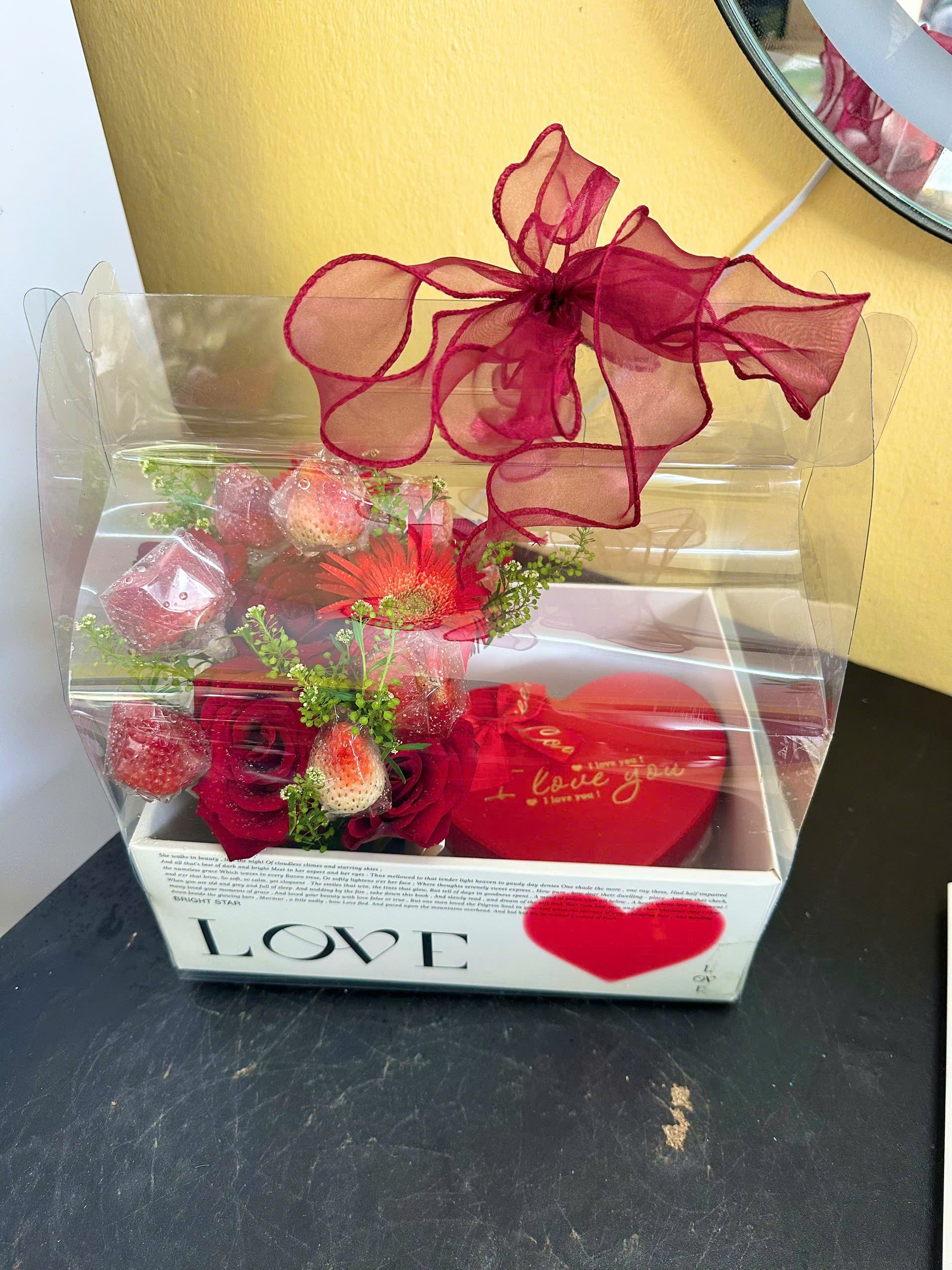 S05 Set Hoa tươi và Socola tặng người yêu ngày Valentine