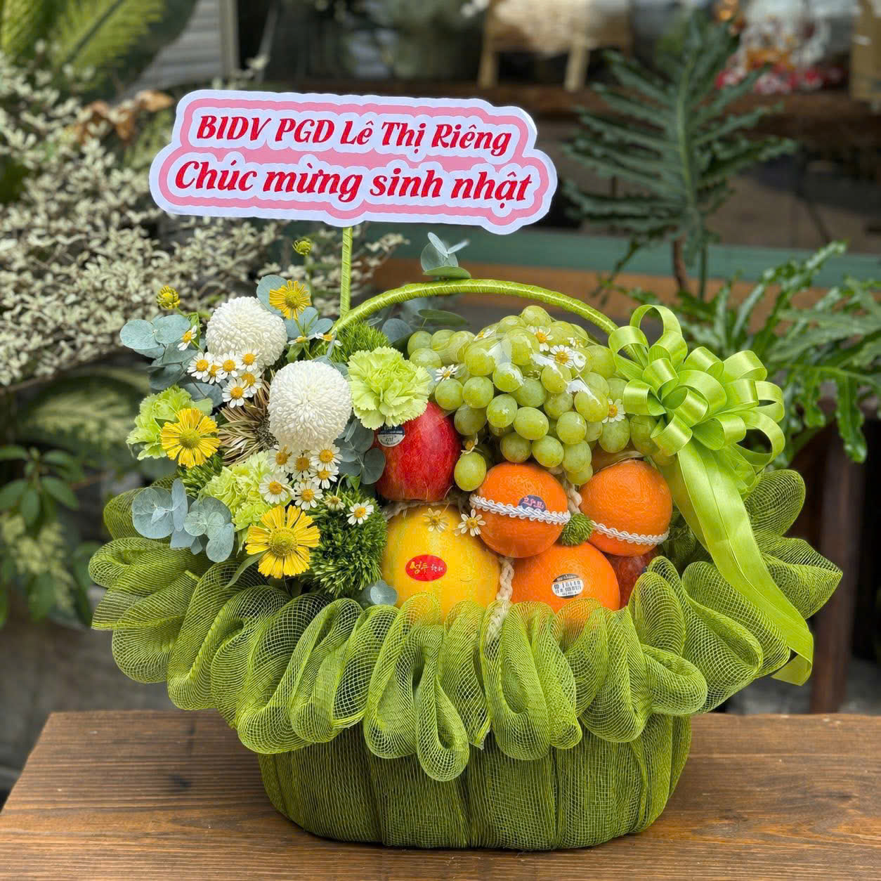 G12 Giỏ trái cây nhập khẩu tone xanh sang trọng